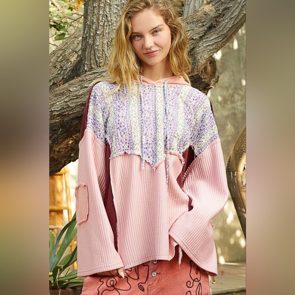 POL Patchwork Floral Sweatshirt, Flare Sleeves, Pink And Purple, New - Picture 9 of 11